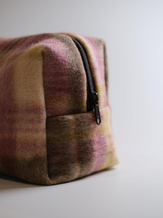 Toasty Peach Makeup Bag - O Sleeves!