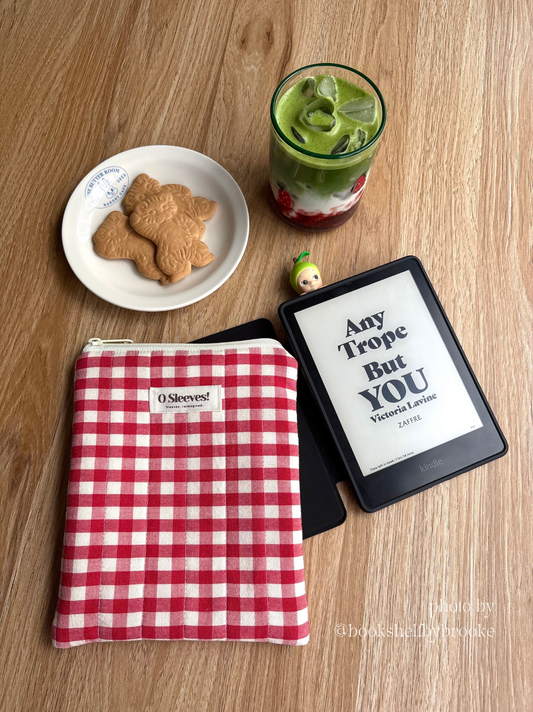 Cranberry Quilted Gingham e-Reader Sleeve - O Sleeves!