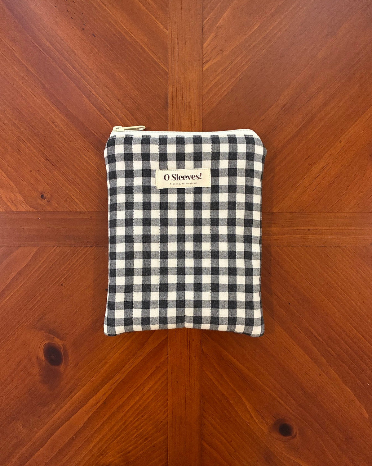 Limited: Spooky Gingham Kindle Sleeve - O Sleeves!