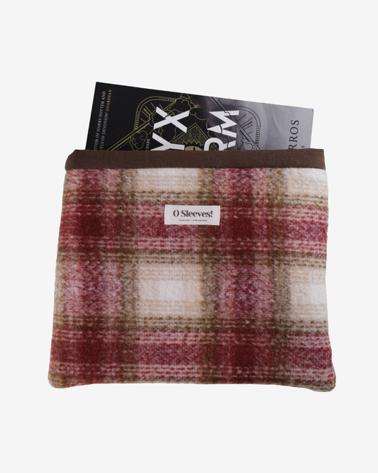 Limited: Holly Wool-Blend Book Sleeve (Standard/Large) - O Sleeves!