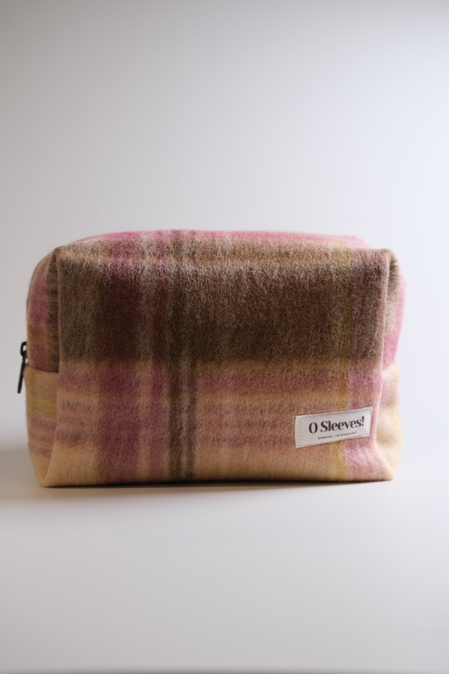 Toasty Peach Makeup Bag