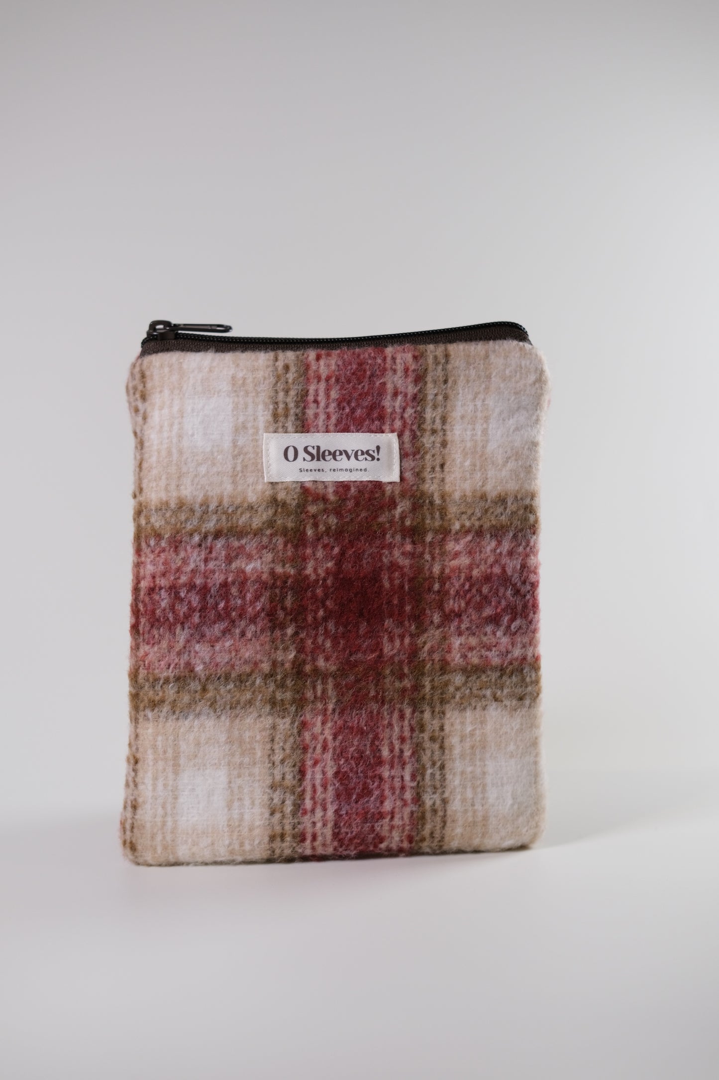 Limited: Holly Wool-Blend e-Reader Sleeve