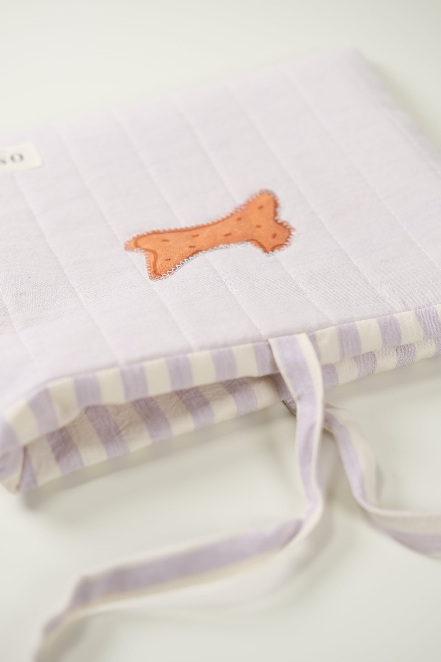 'Cat Cookies with Lavender Milk' Quilted Book Sleeve (Solid)