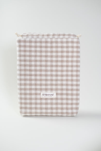 Latte Quilted Gingham Drawstring Bag - O Sleeves!