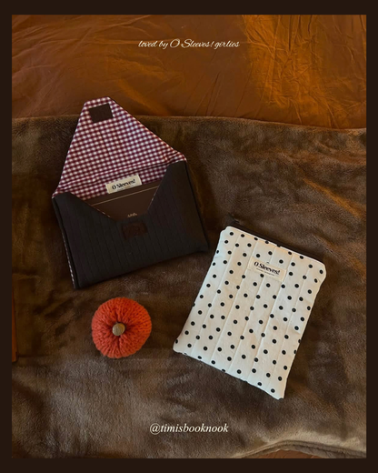 Hazel Pointelle Envelope Kindle Sleeve - Mulled Wine - O Sleeves!