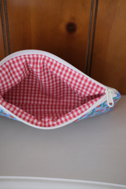 Strawberry Patch Zip Book Sleeve