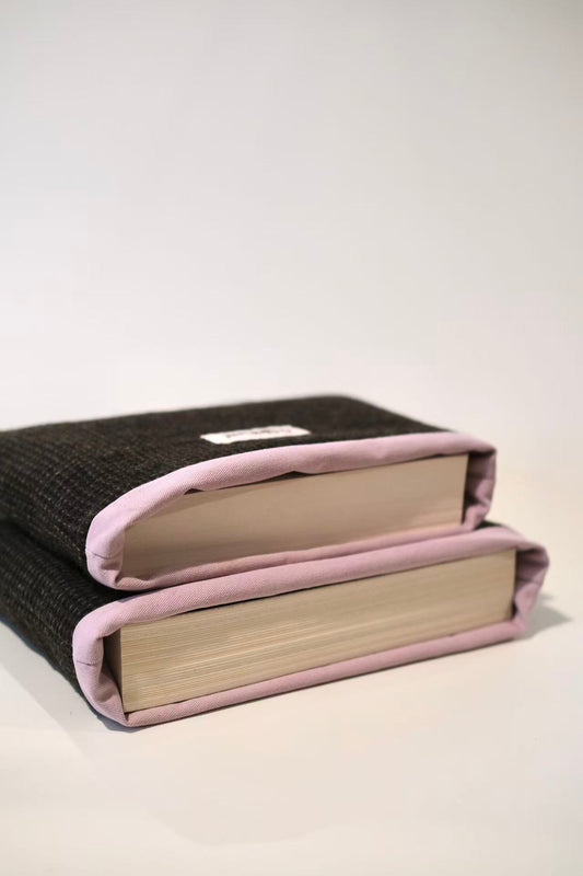 New York Tweed Book Sleeve (Standard/Large)