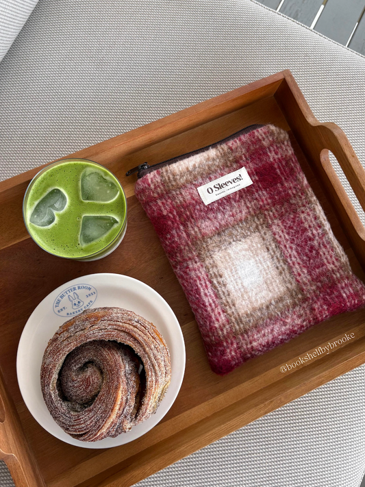 Limited: Holly Wool-Blend e-Reader Sleeve